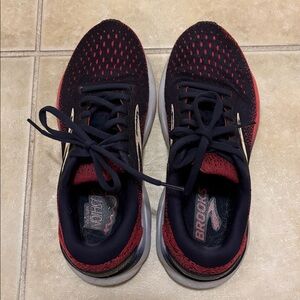 Brooks Women’s Ghost 16 size 7.5